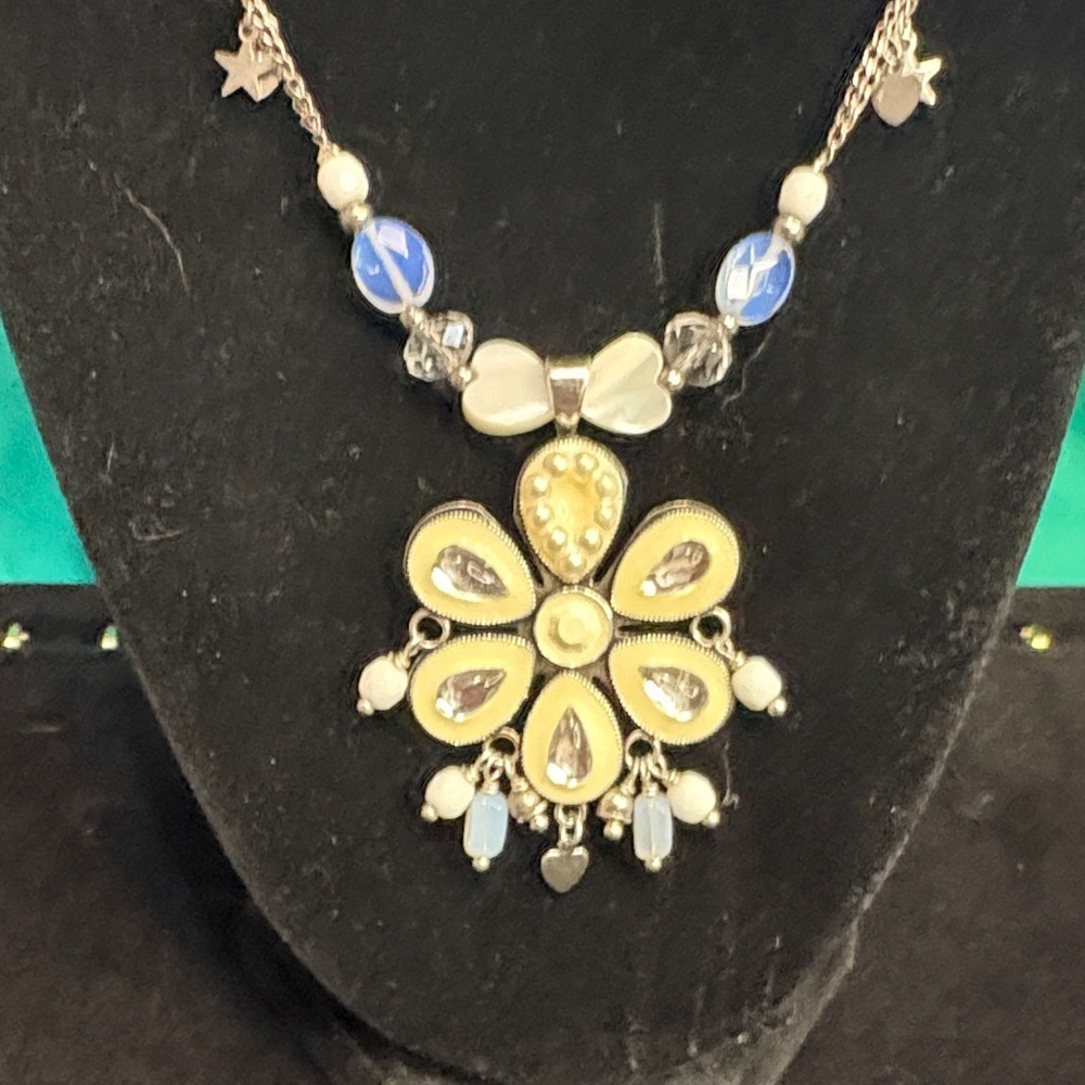 Vintage Reminiscence French Rivera Floral Pendant Necklace